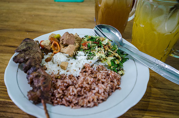 Authentic Flavors at Warung Ijo Berkah: A Delicious Escape in Cilacap's Heart